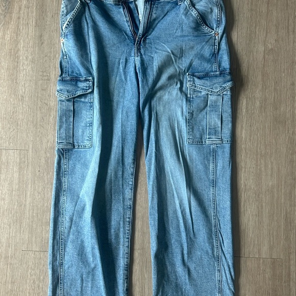 GAP Mid Rise '90s Loose Cargo Jeans - Picture 2 of 4